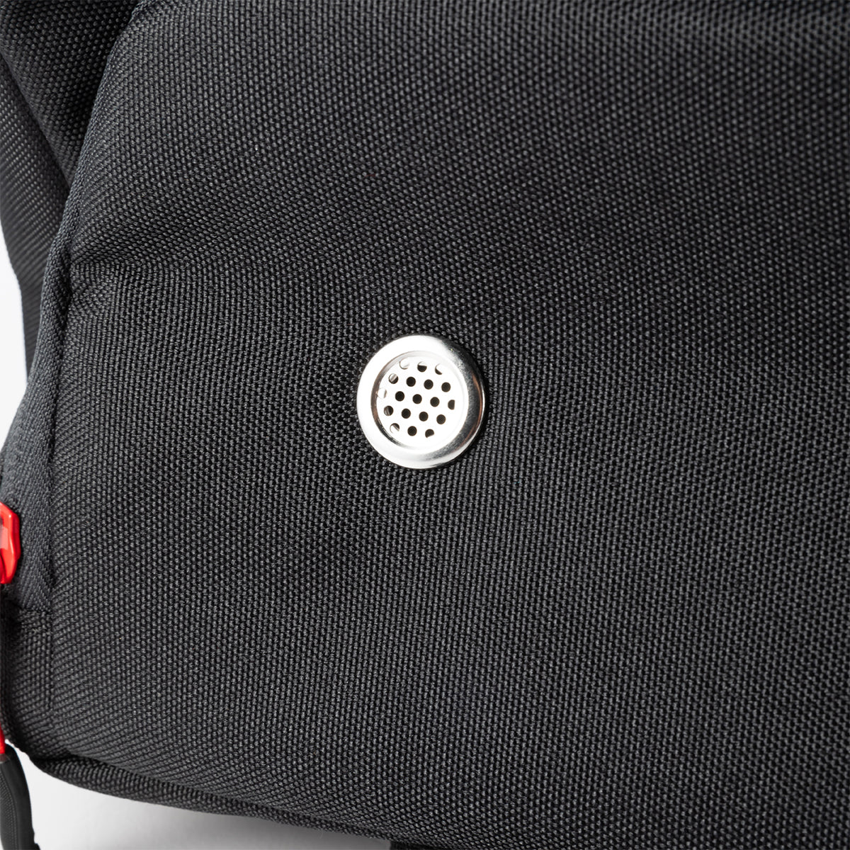 Close up product image showing the vent on the Agassi Vision II deluxe shoe compartment.