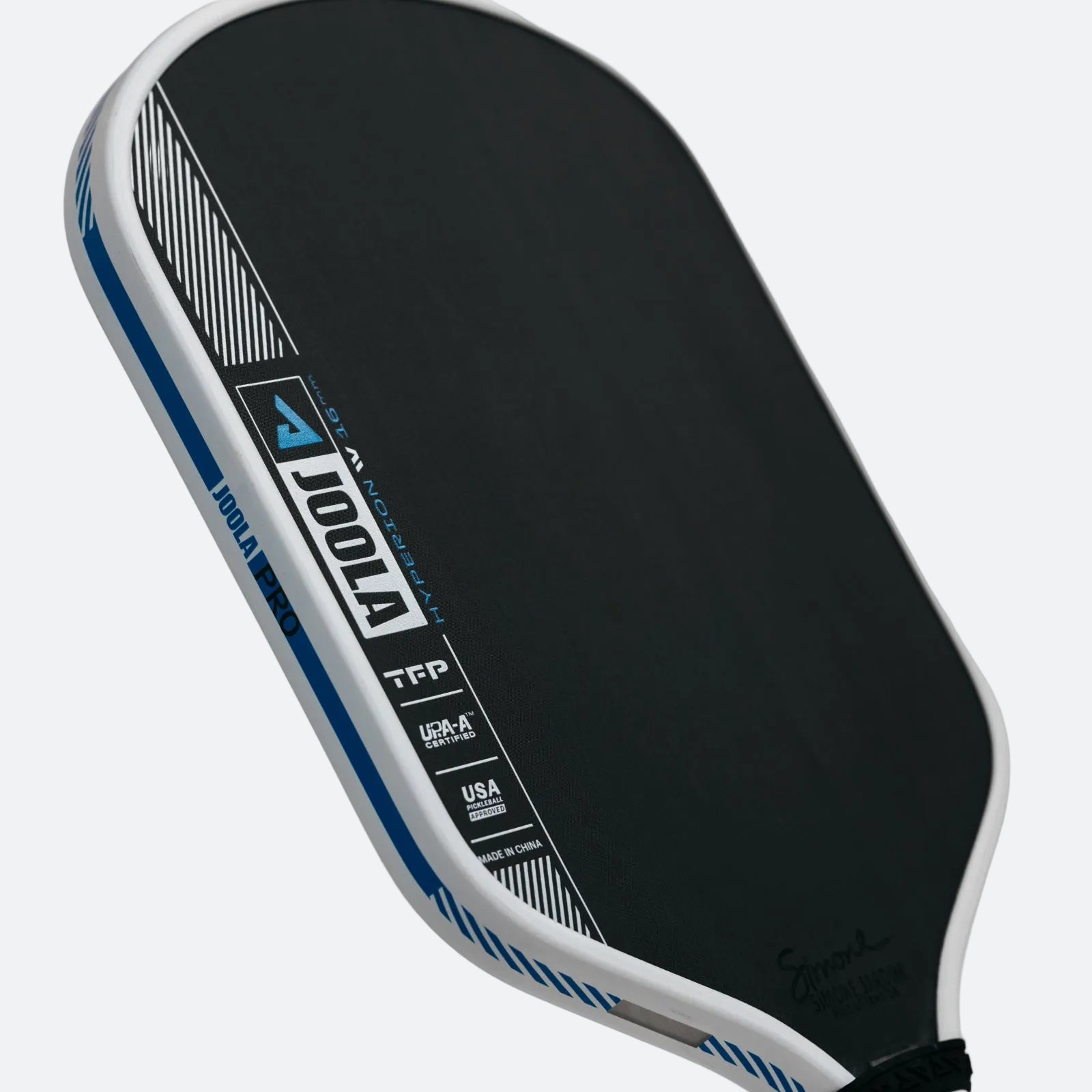 Closes up image of the surface of the JOOLA Simone Jardim Hyperion Pro IV Pickleball Paddle.